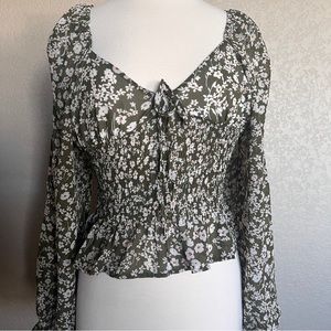 Ever After balloon sleeved rocked waist top Sz m
